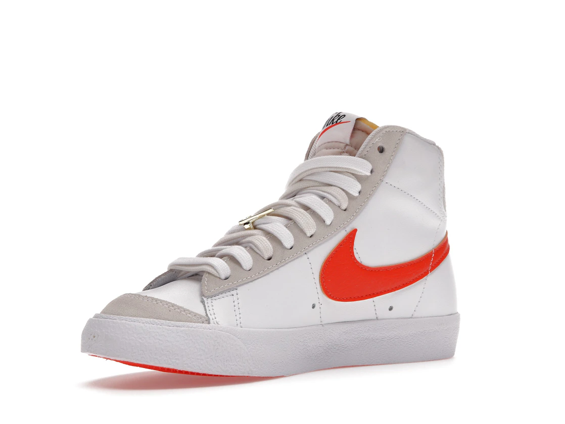 Vue 15 de Nike Blazer Mid 77 SE First Use White 