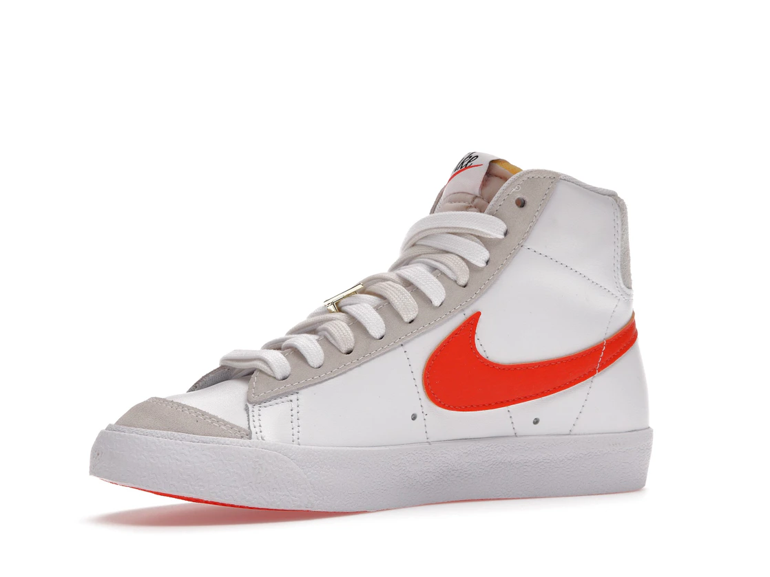 Vue 16 de Nike Blazer Mid 77 SE First Use White 
