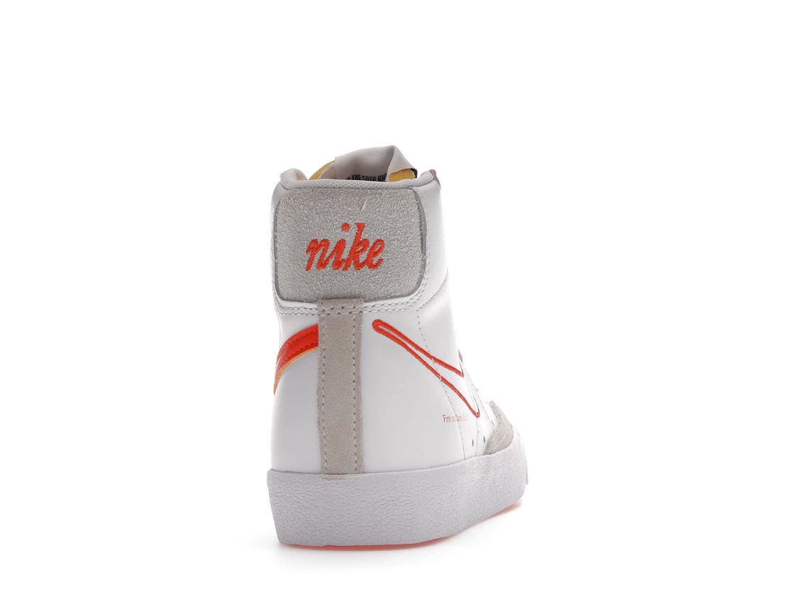 Vue 29 de Nike Blazer Mid 77 SE First Use White 