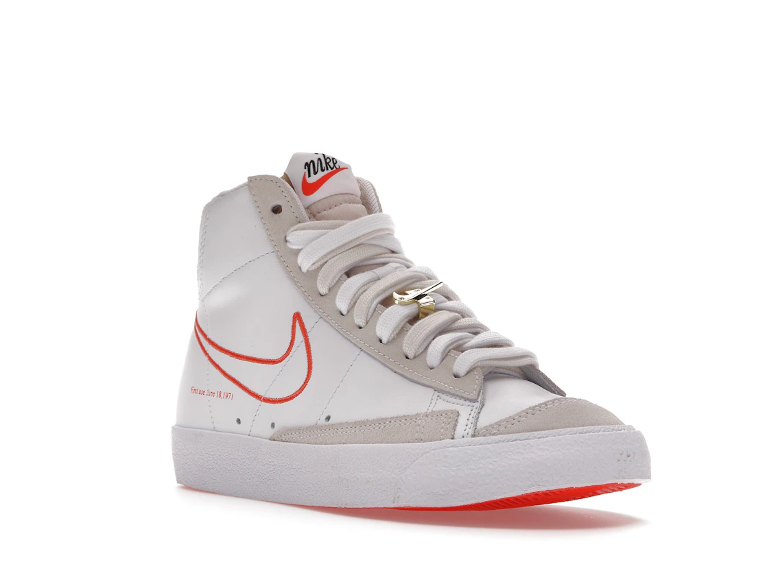 Vue 6 de Nike Blazer Mid 77 SE First Use White 