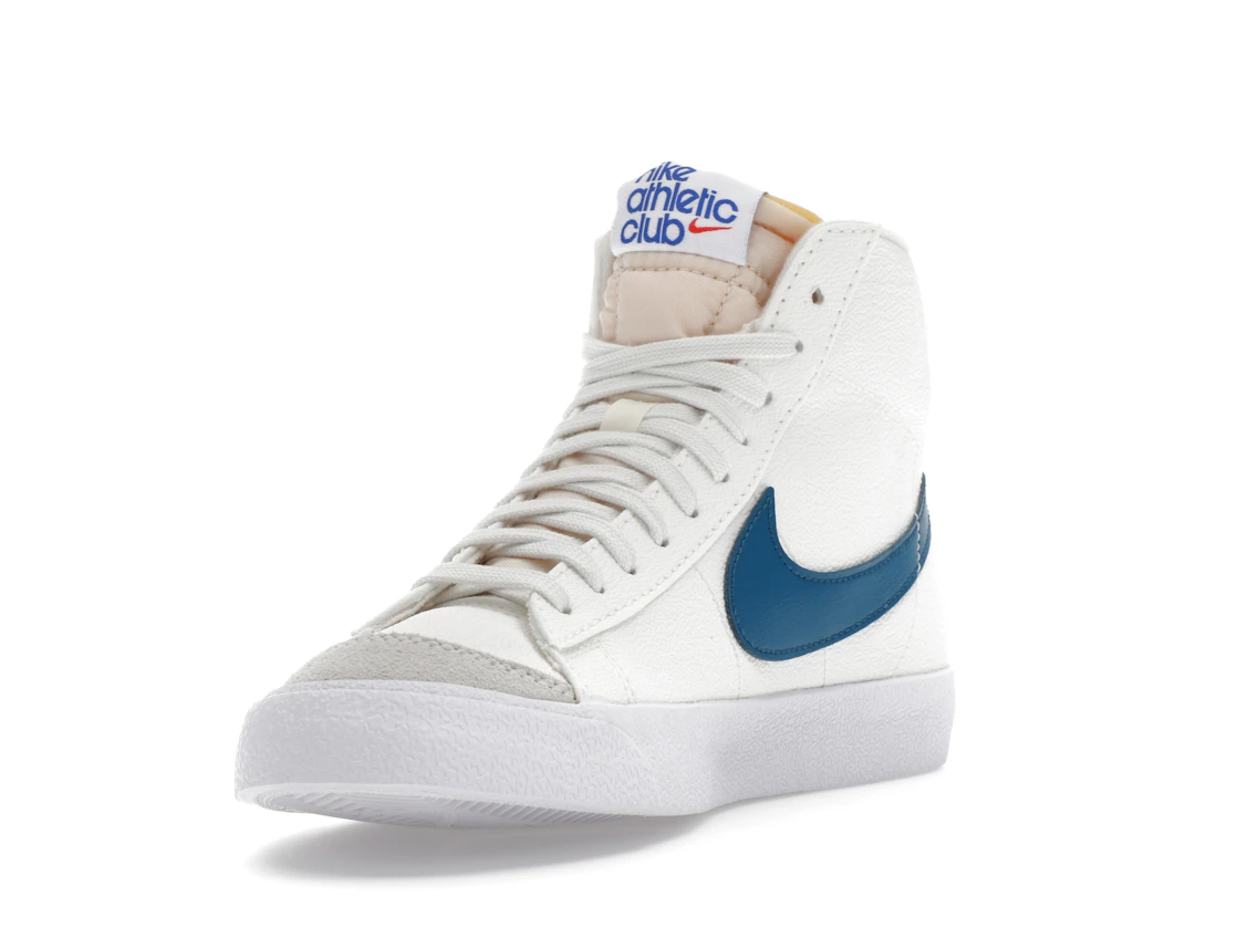 Vue 13 de Nike Blazer Mid 77 Athletic Club White Marina 