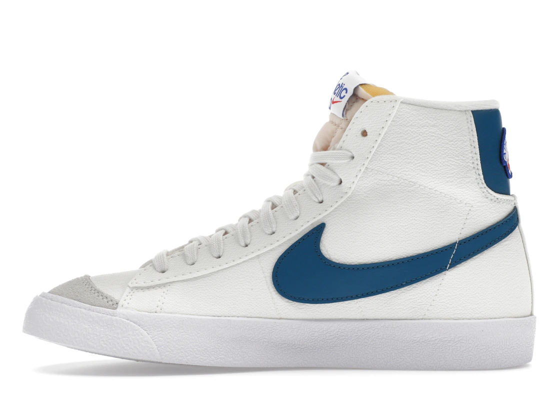 Vue 19 de Nike Blazer Mid 77 Athletic Club White Marina 