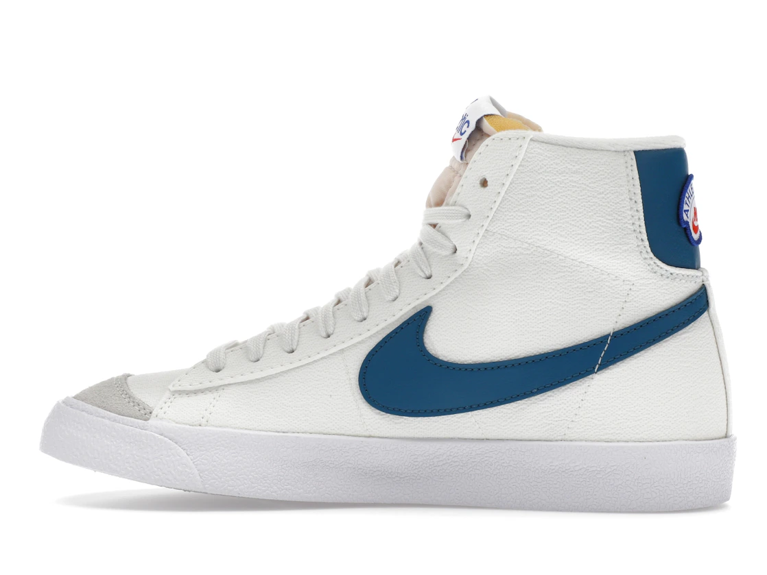 Vue 20 de Nike Blazer Mid 77 Athletic Club White Marina 