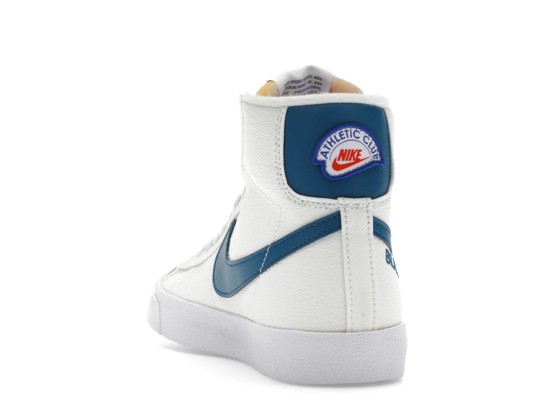 Vue 26 de Nike Blazer Mid 77 Athletic Club White Marina 