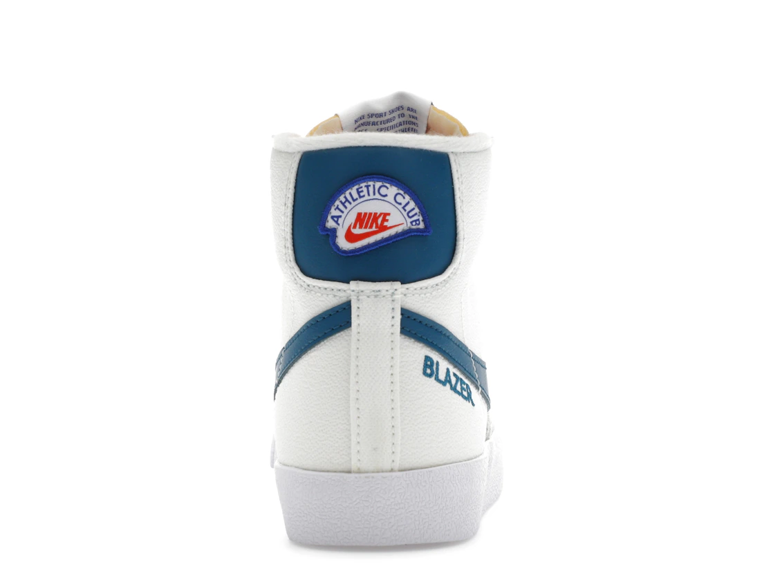 Vue 28 de Nike Blazer Mid 77 Athletic Club White Marina 