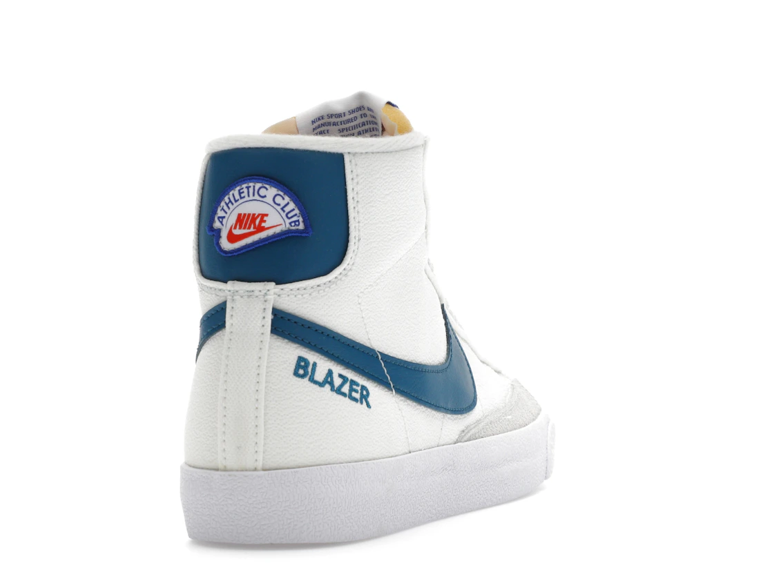 Vue 30 de Nike Blazer Mid 77 Athletic Club White Marina 
