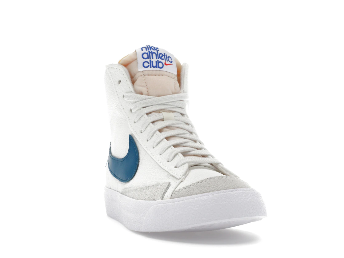 Vue 8 de Nike Blazer Mid 77 Athletic Club White Marina 
