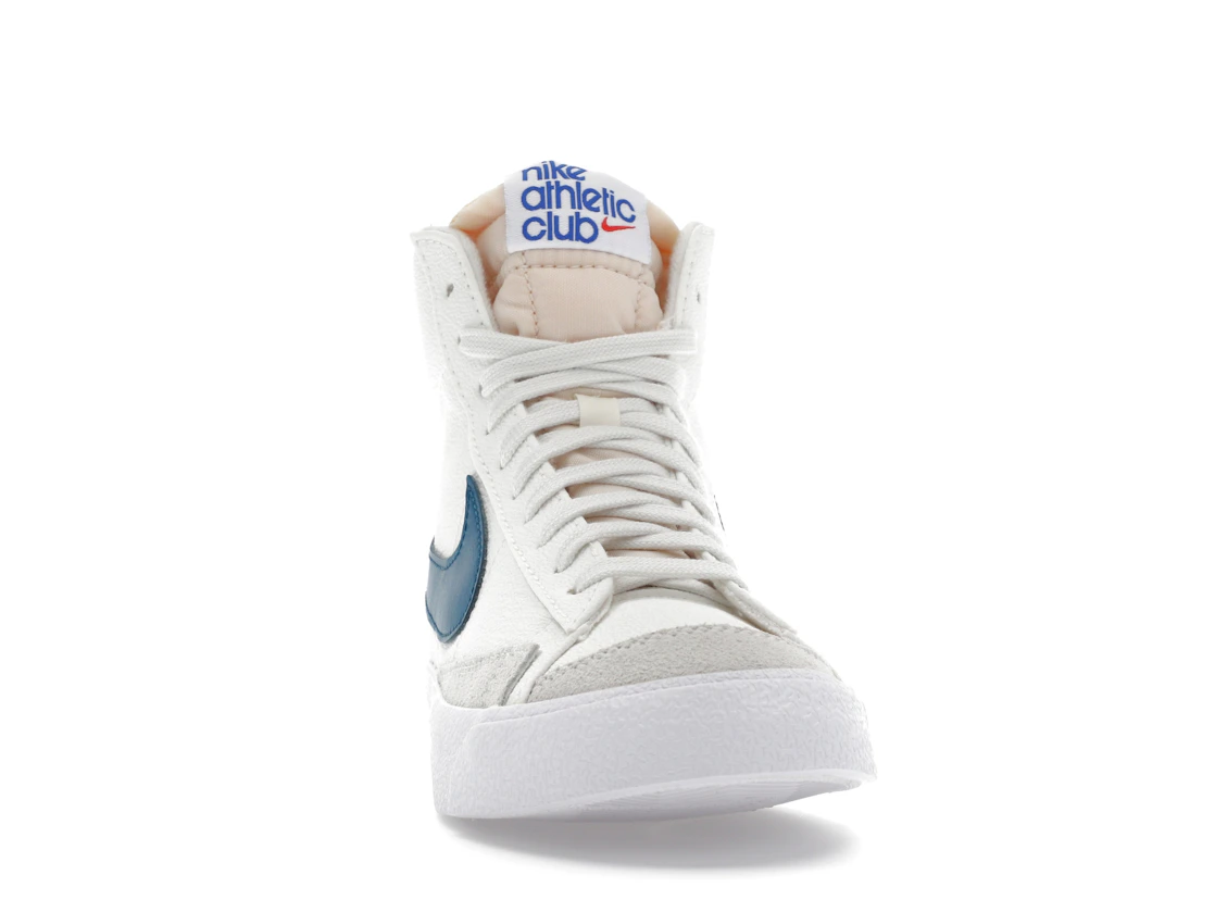 Vue 9 de Nike Blazer Mid 77 Athletic Club White Marina 