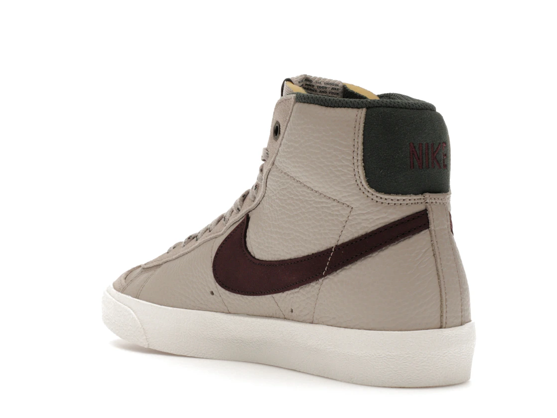 Vue 24 de Nike Blazer Mid 77 Cream Vintage Green