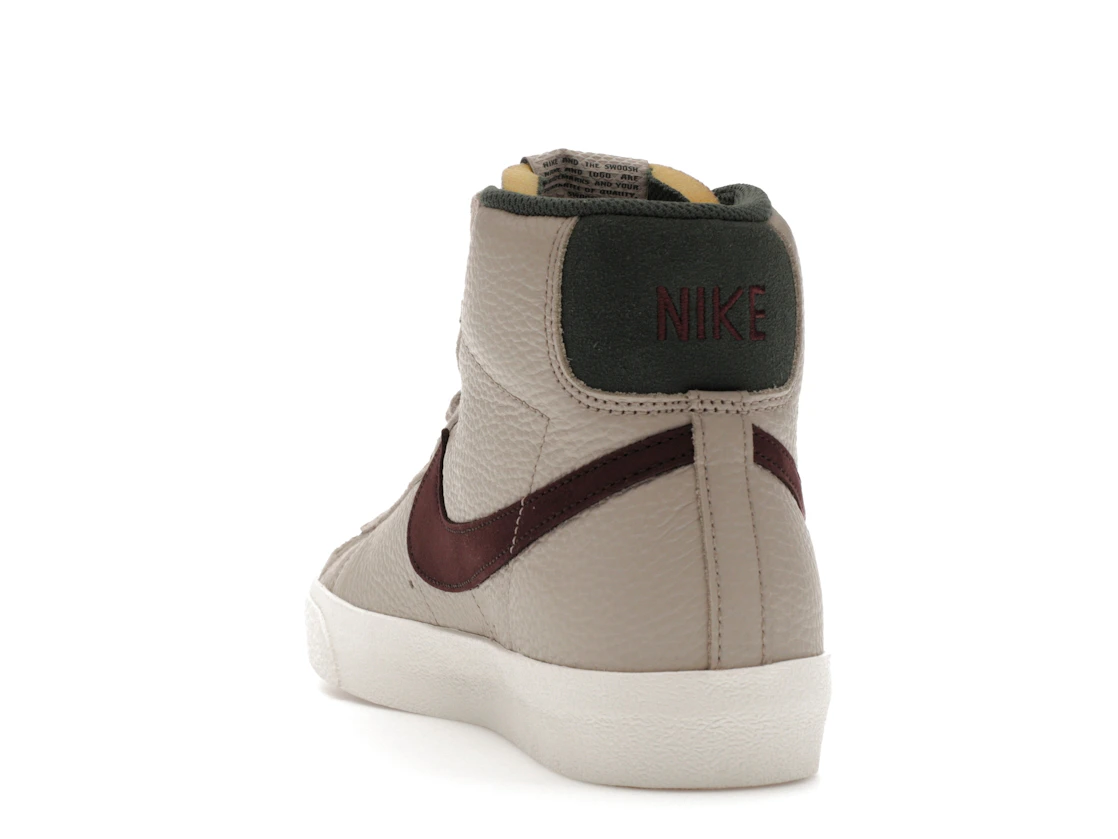 Vue 26 de Nike Blazer Mid 77 Cream Vintage Green