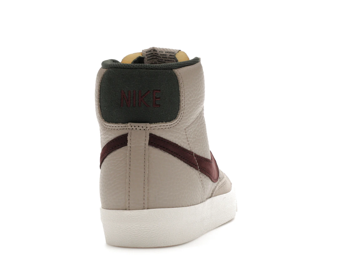 Vue 29 de Nike Blazer Mid 77 Cream Vintage Green