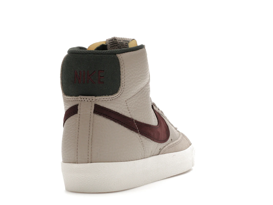 Vue 30 de Nike Blazer Mid 77 Cream Vintage Green