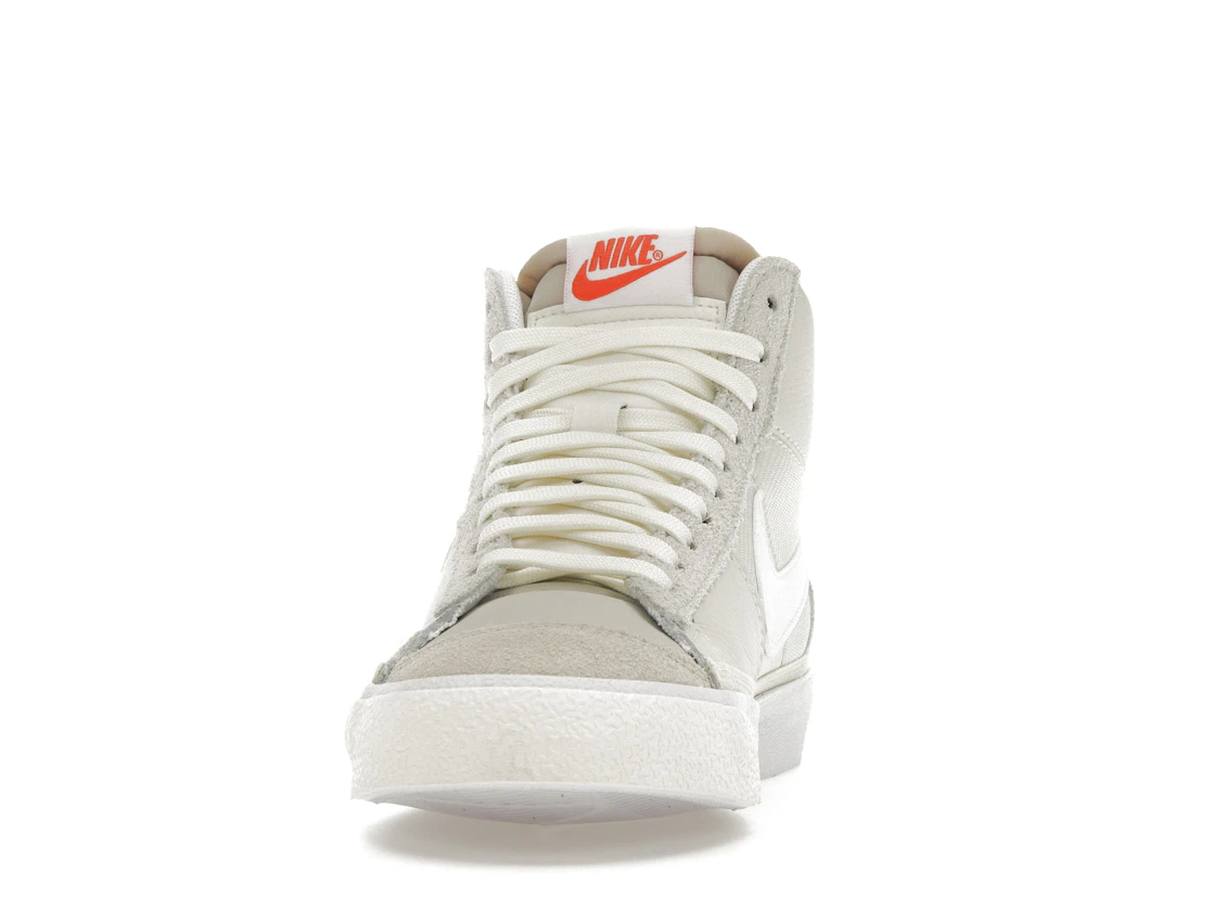 Vue 11 de Nike Blazer Mid Pro Club Remastered Light Bone