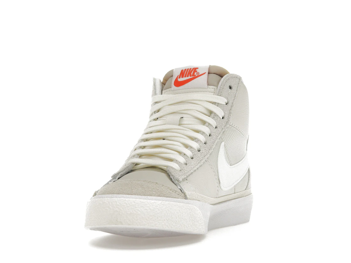 Vue 12 de Nike Blazer Mid Pro Club Remastered Light Bone