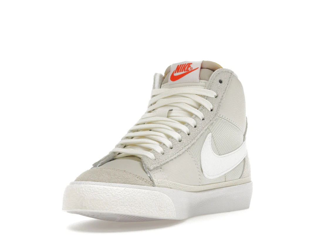 Vue 13 de Nike Blazer Mid Pro Club Remastered Light Bone