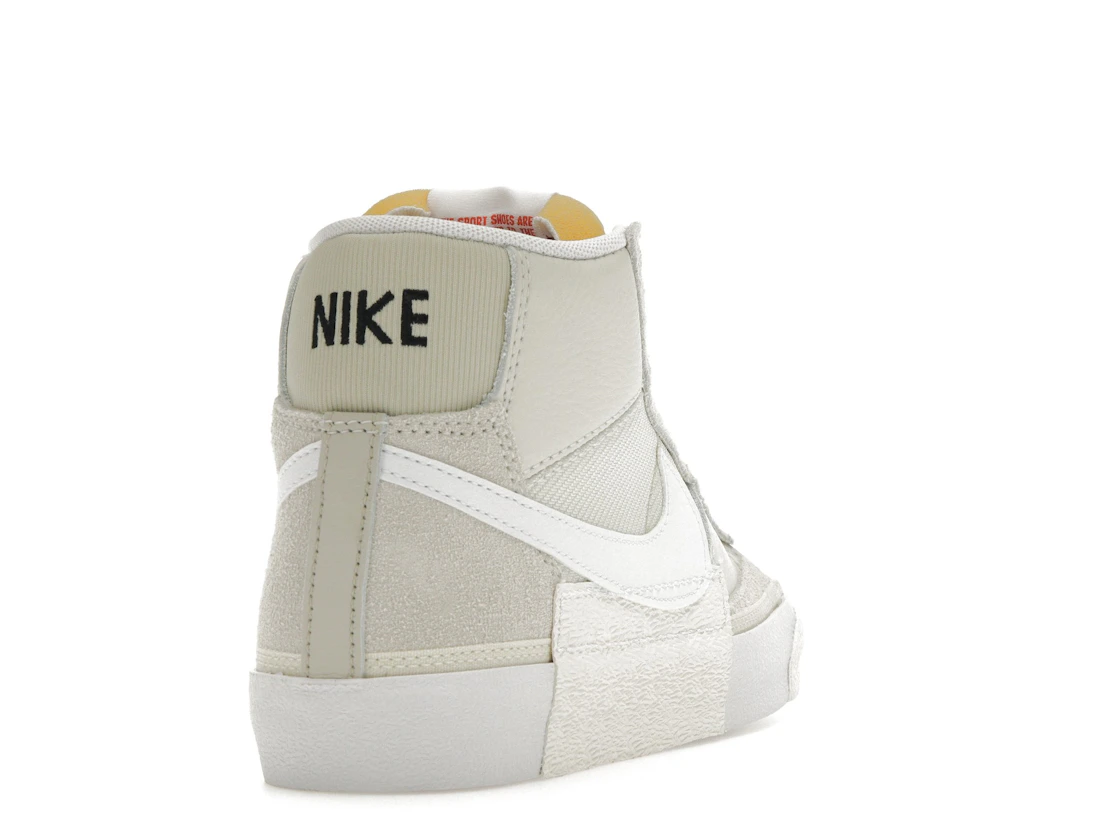 Vue 30 de Nike Blazer Mid Pro Club Remastered Light Bone