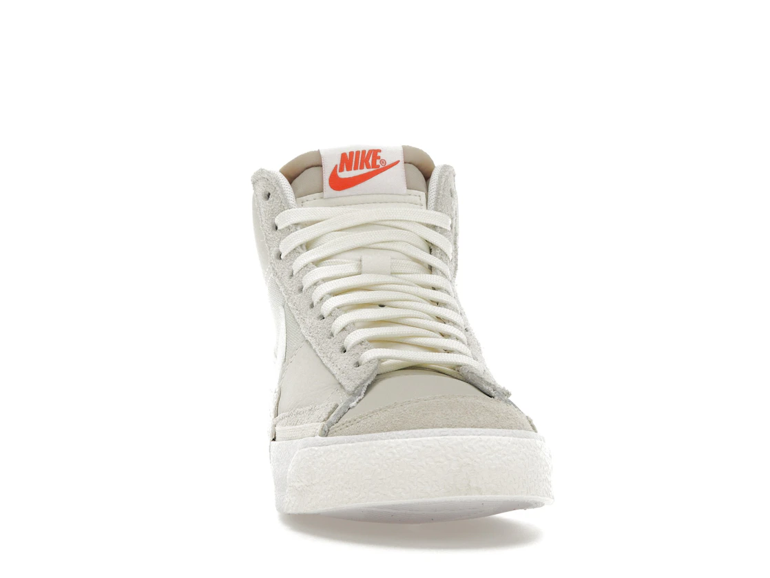 Vue 9 de Nike Blazer Mid Pro Club Remastered Light Bone