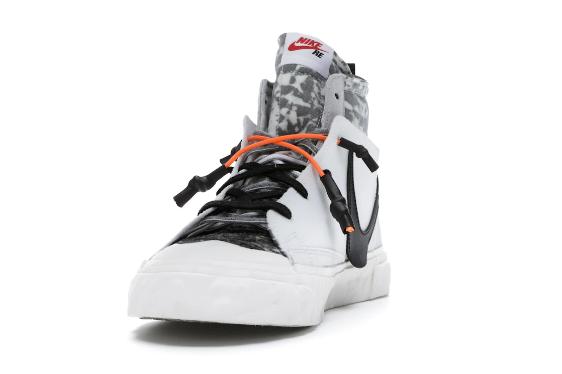 Vue 12 de Nike Blazer Mid READYMADE White