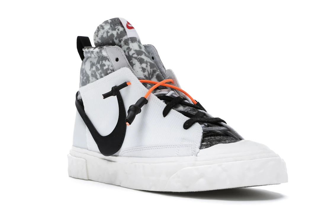 Vue 6 de Nike Blazer Mid READYMADE White
