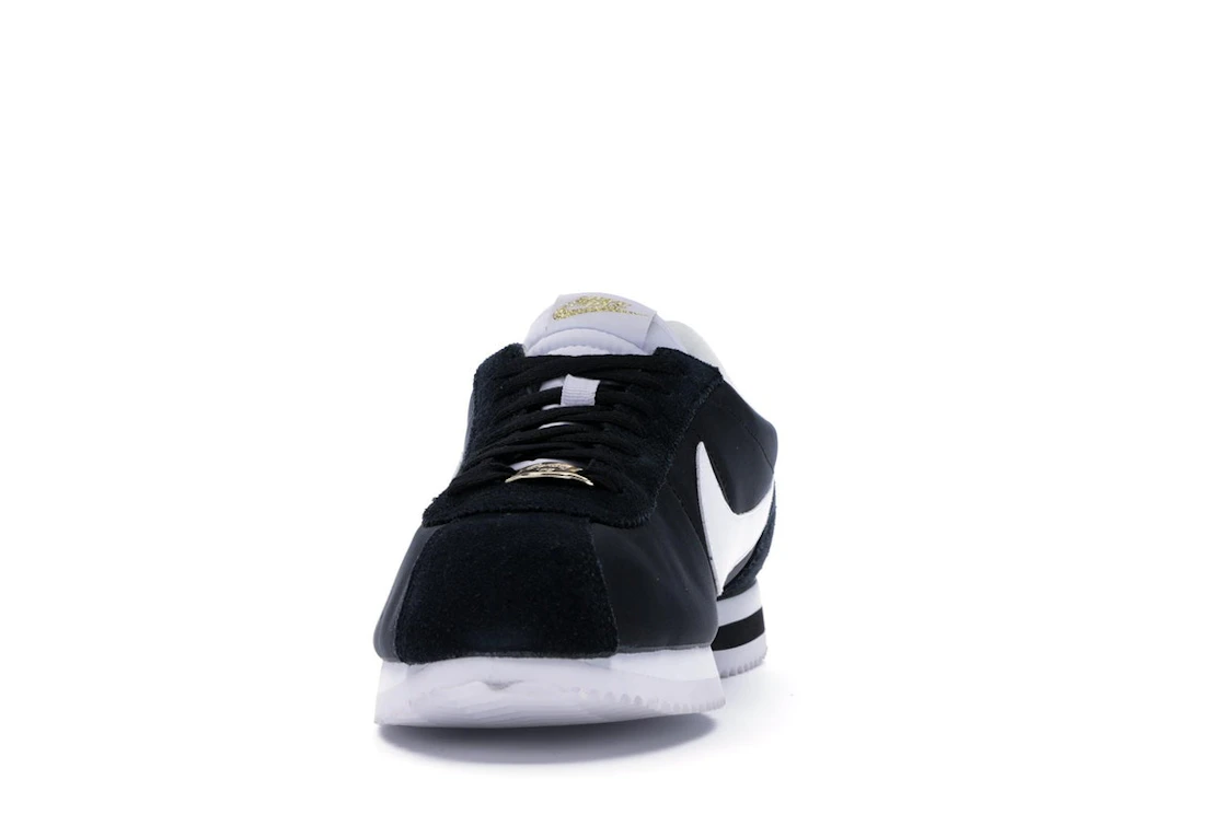 Vue 11 de Nike Cortez Basic Nylon Compton
