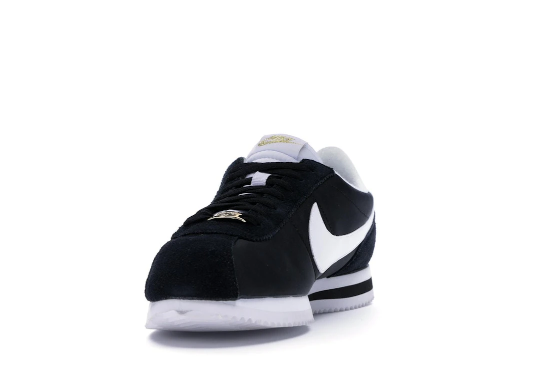 Vue 12 de Nike Cortez Basic Nylon Compton