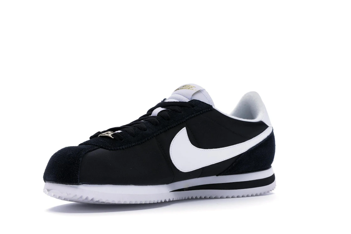 Vue 15 de Nike Cortez Basic Nylon Compton