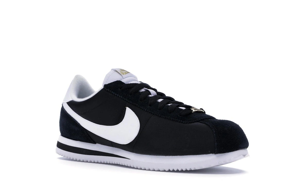 Vue 5 de Nike Cortez Basic Nylon Compton