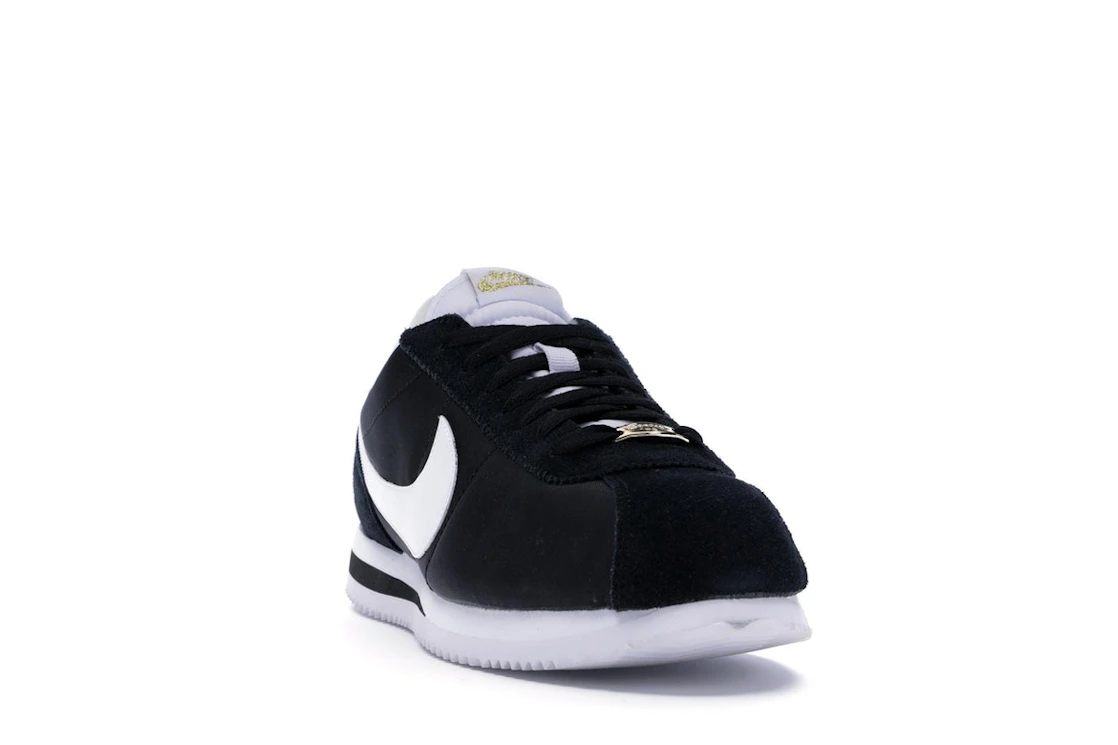 Vue 8 de Nike Cortez Basic Nylon Compton