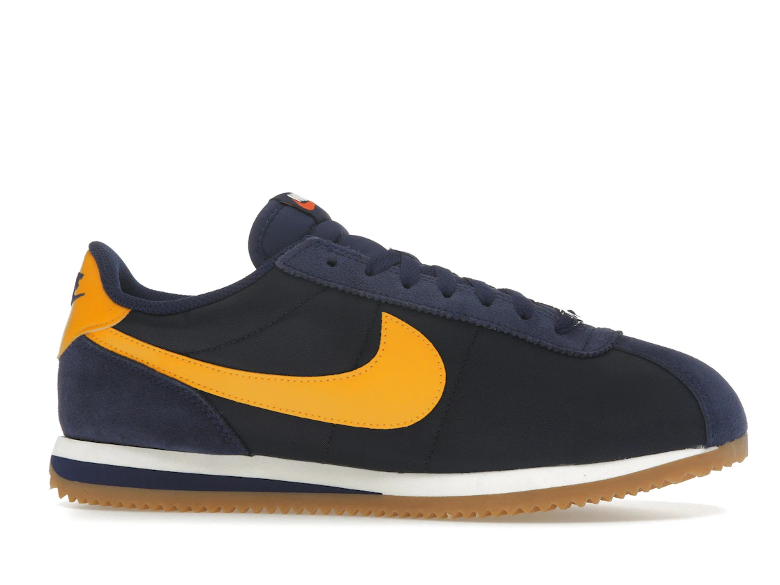 Vue 2 de Nike Cortez TXT Michigan 