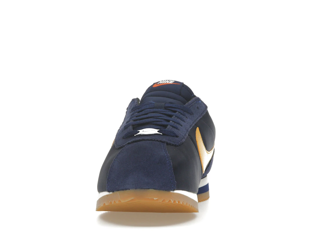 Vue 11 de Nike Cortez TXT Michigan 