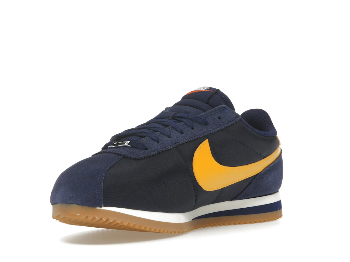 Vue 14 de Nike Cortez TXT Michigan 