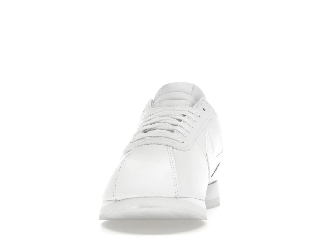 Vue 11 de Nike Cortez Triple White 