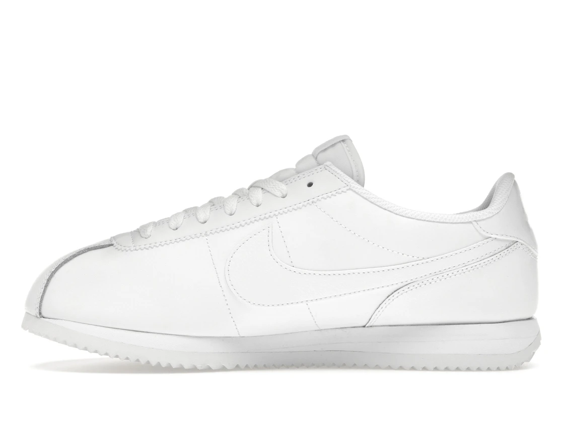 Vue 19 de Nike Cortez Triple White 