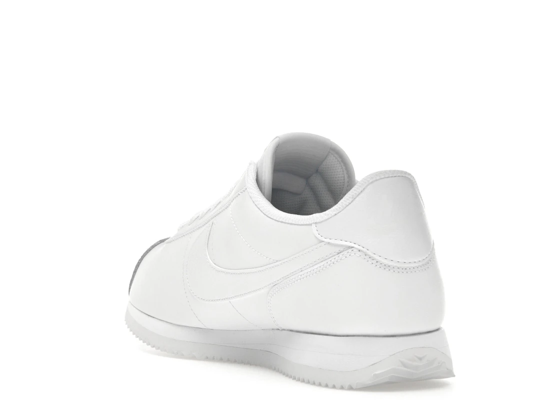 Vue 25 de Nike Cortez Triple White 