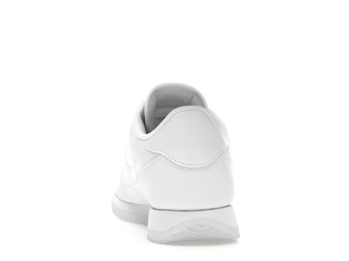 Vue 27 de Nike Cortez Triple White 