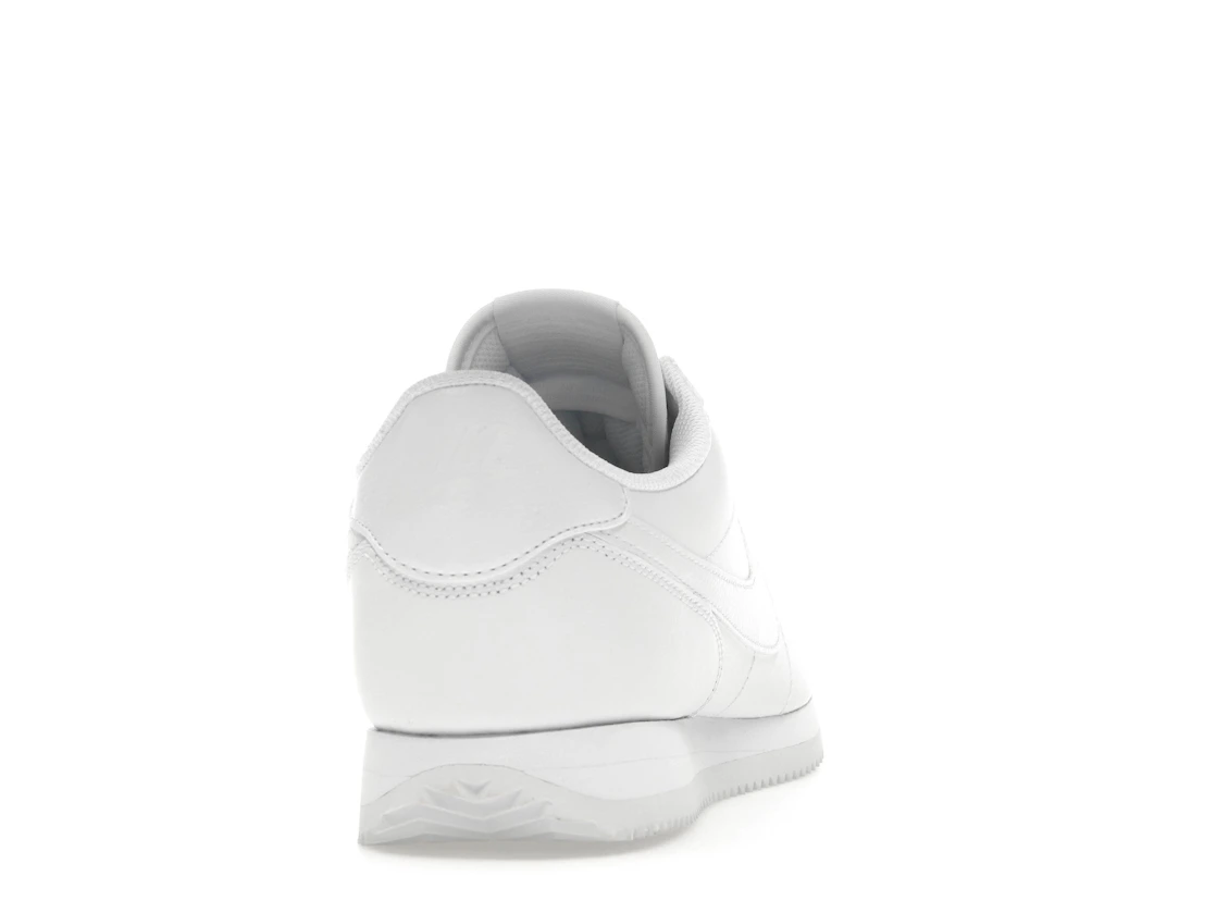 Vue 29 de Nike Cortez Triple White 