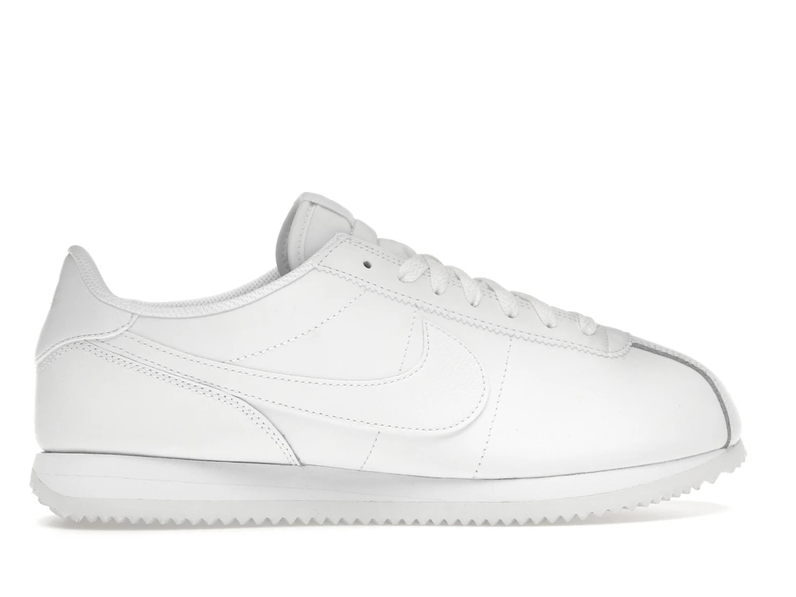 Vue 36 de Nike Cortez Triple White 