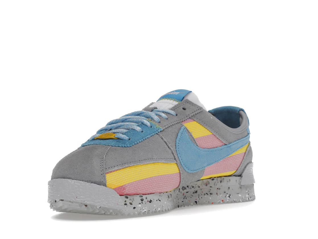 Vue 14 de Nike Cortez Union Light Smoke