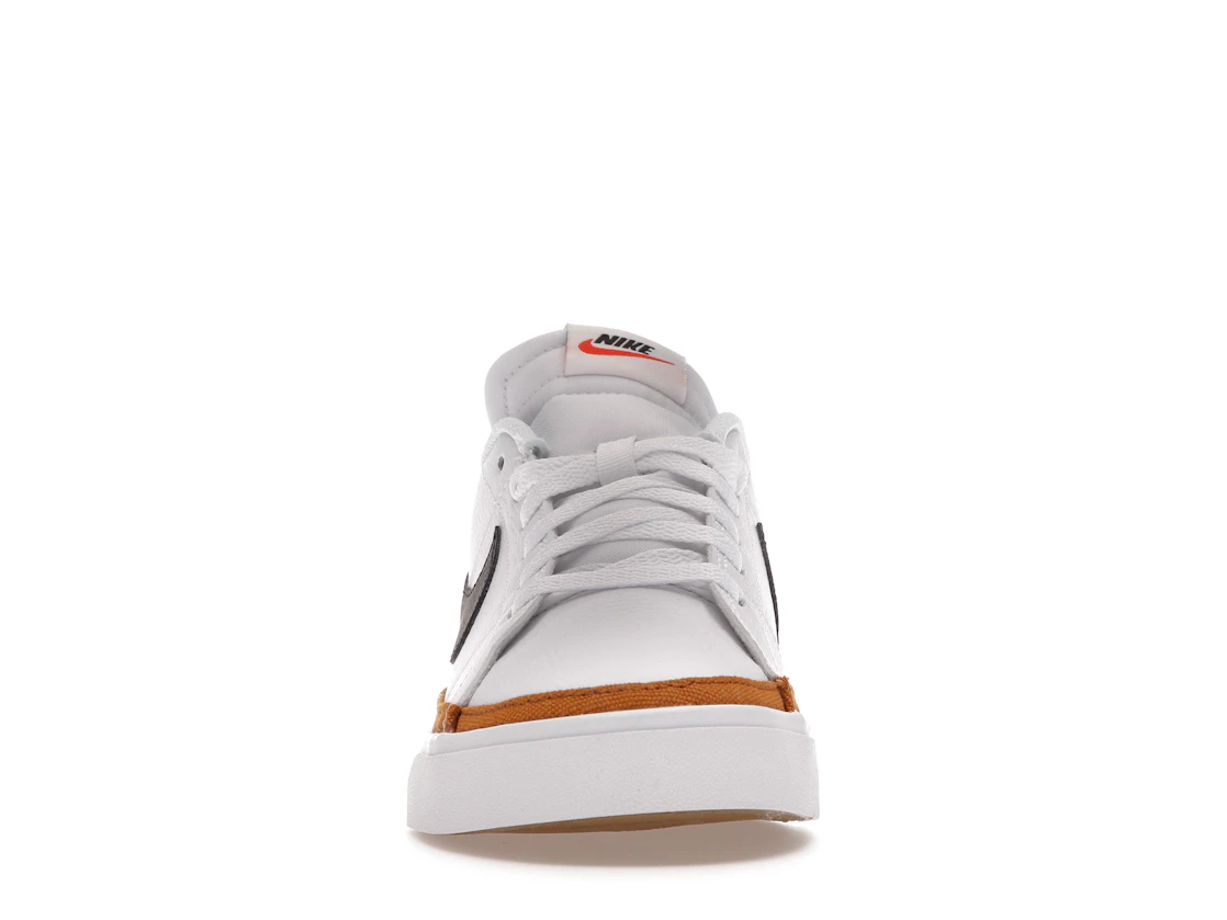 Vue 10 de Nike Court Legacy White Desert Ochre