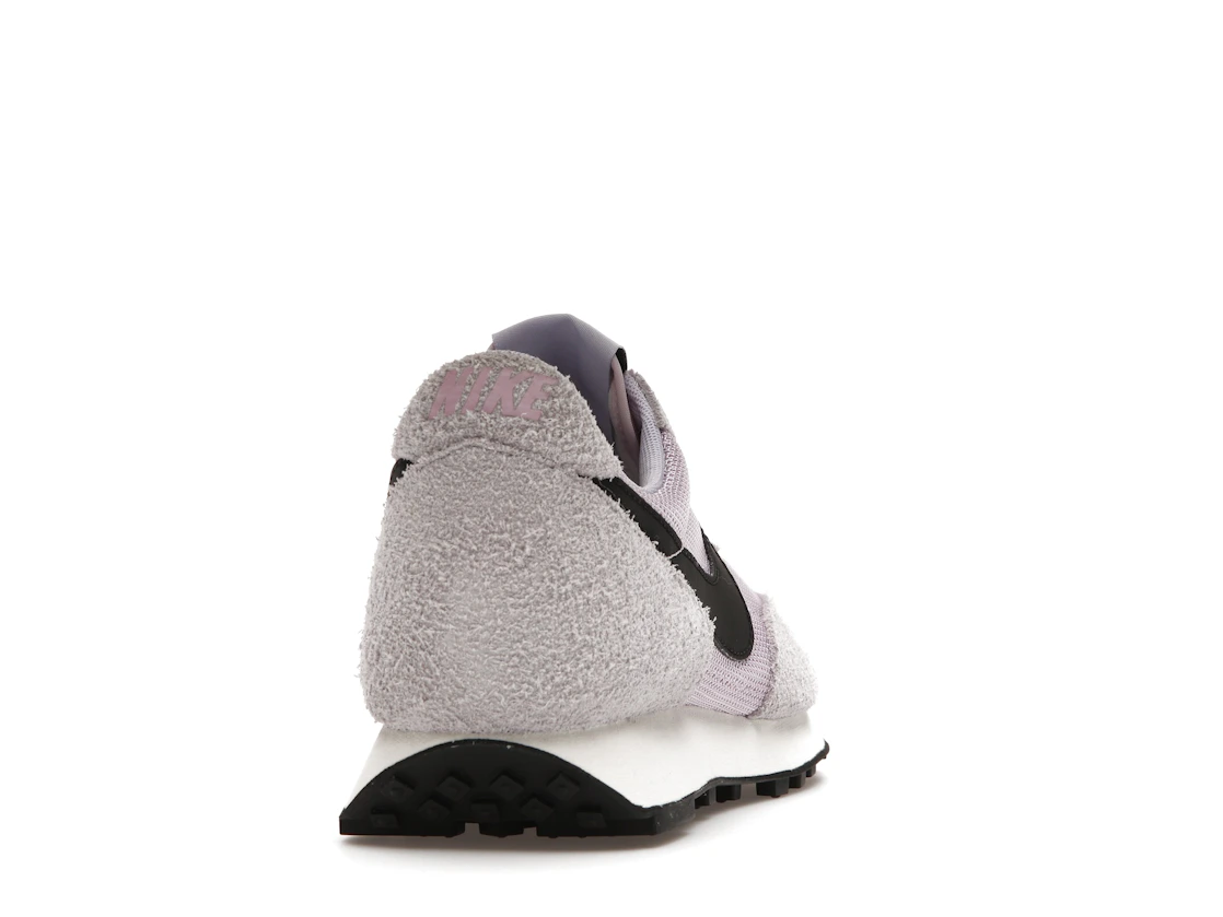 Vue 29 de Nike Daybreak Lavender Mist