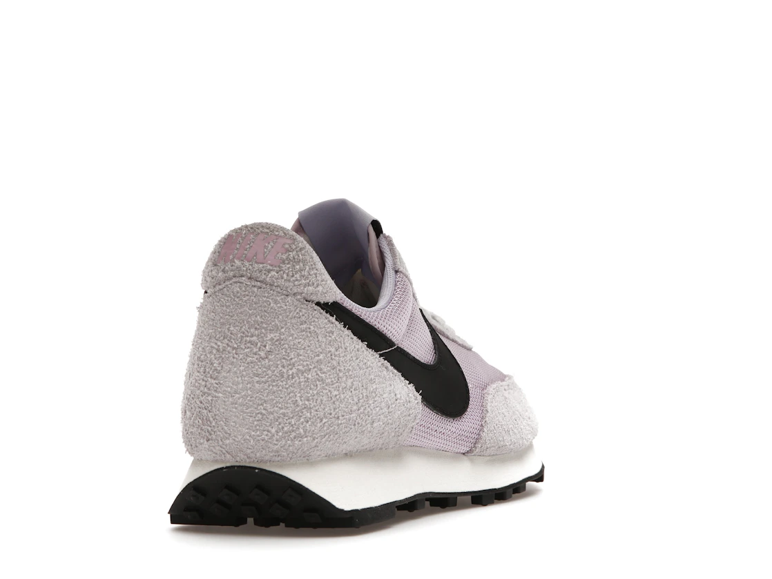 Vue 30 de Nike Daybreak Lavender Mist