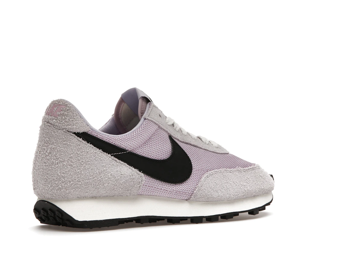 Vue 33 de Nike Daybreak Lavender Mist