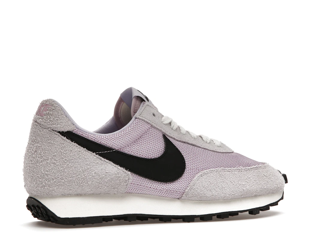 Vue 34 de Nike Daybreak Lavender Mist