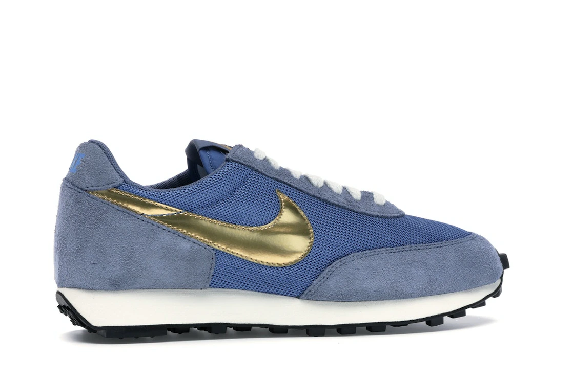 Vue 35 de Nike Daybreak Metallic Gold