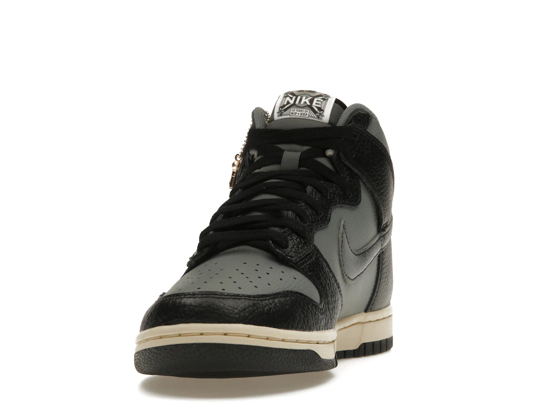 Vue 12 de Nike Dunk High Retro Premium Classics 50 Years Of Hip-Hop