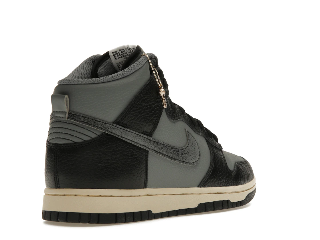 Vue 32 de Nike Dunk High Retro Premium Classics 50 Years Of Hip-Hop