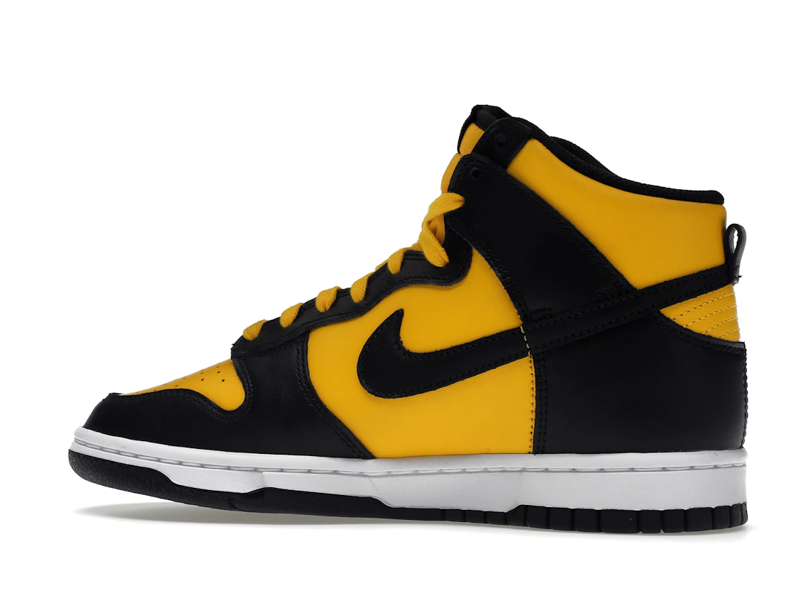 Vue 21 de Nike Dunk High Retro Reverse Goldenrod