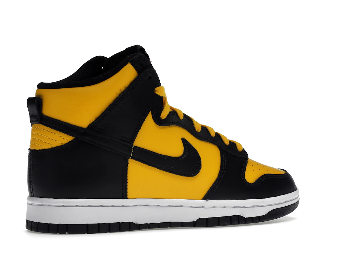 Vue 34 de Nike Dunk High Retro Reverse Goldenrod