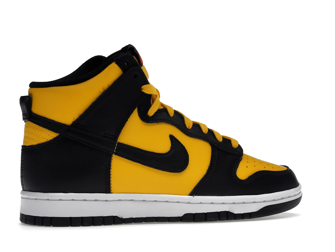 Vue 35 de Nike Dunk High Retro Reverse Goldenrod