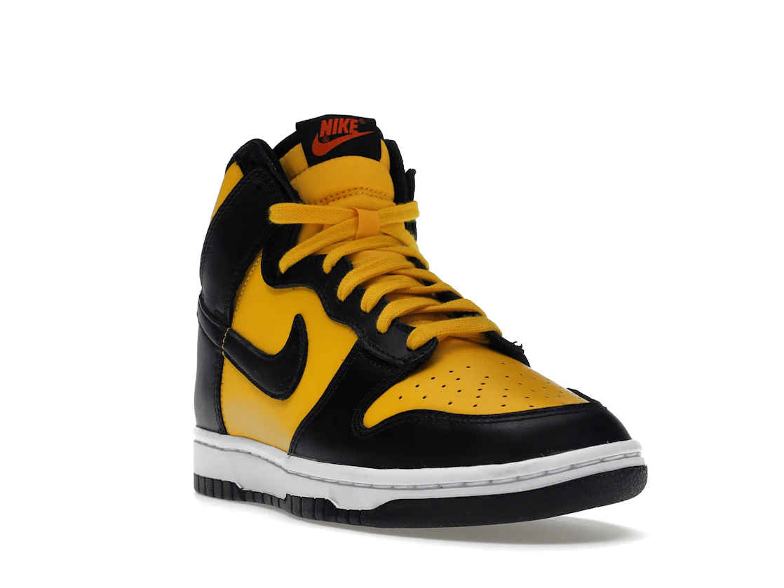 Vue 7 de Nike Dunk High Retro Reverse Goldenrod
